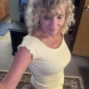 Meet your Posher, Junella